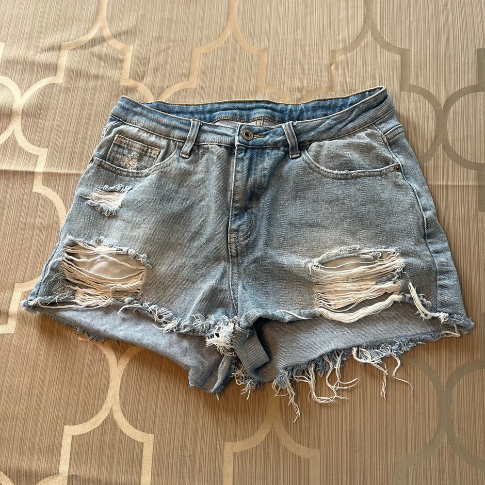 Women's Light Wash Distressed Jean Shorts - 12/31W